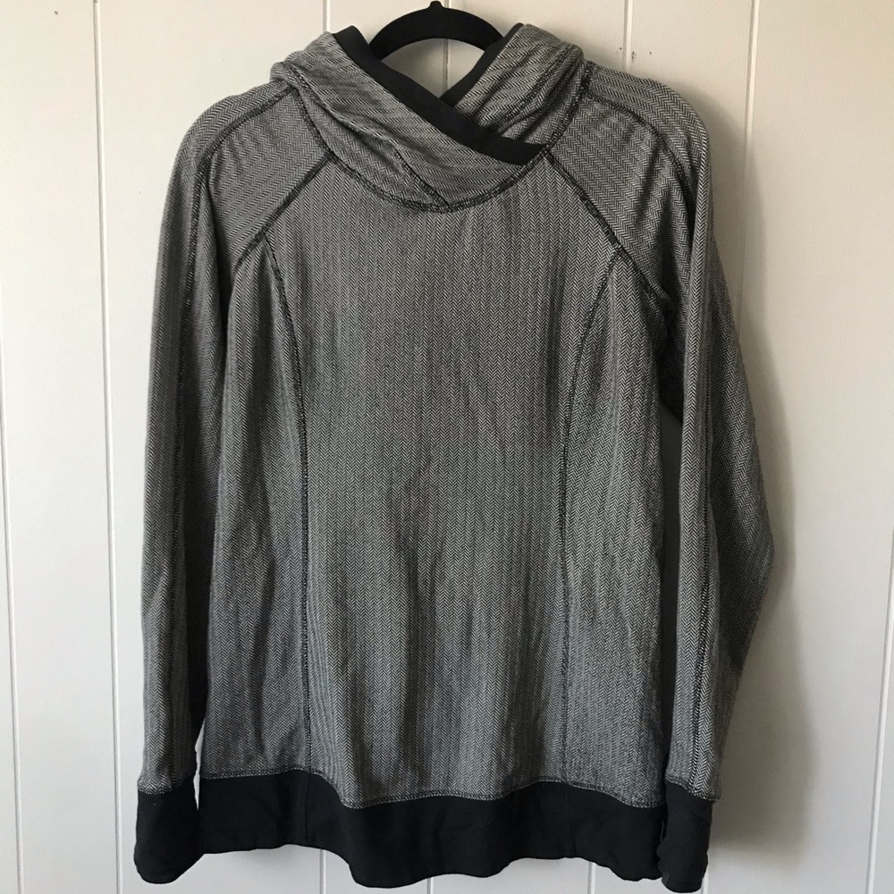 Lululemon Think Fast hoodie. Size 8